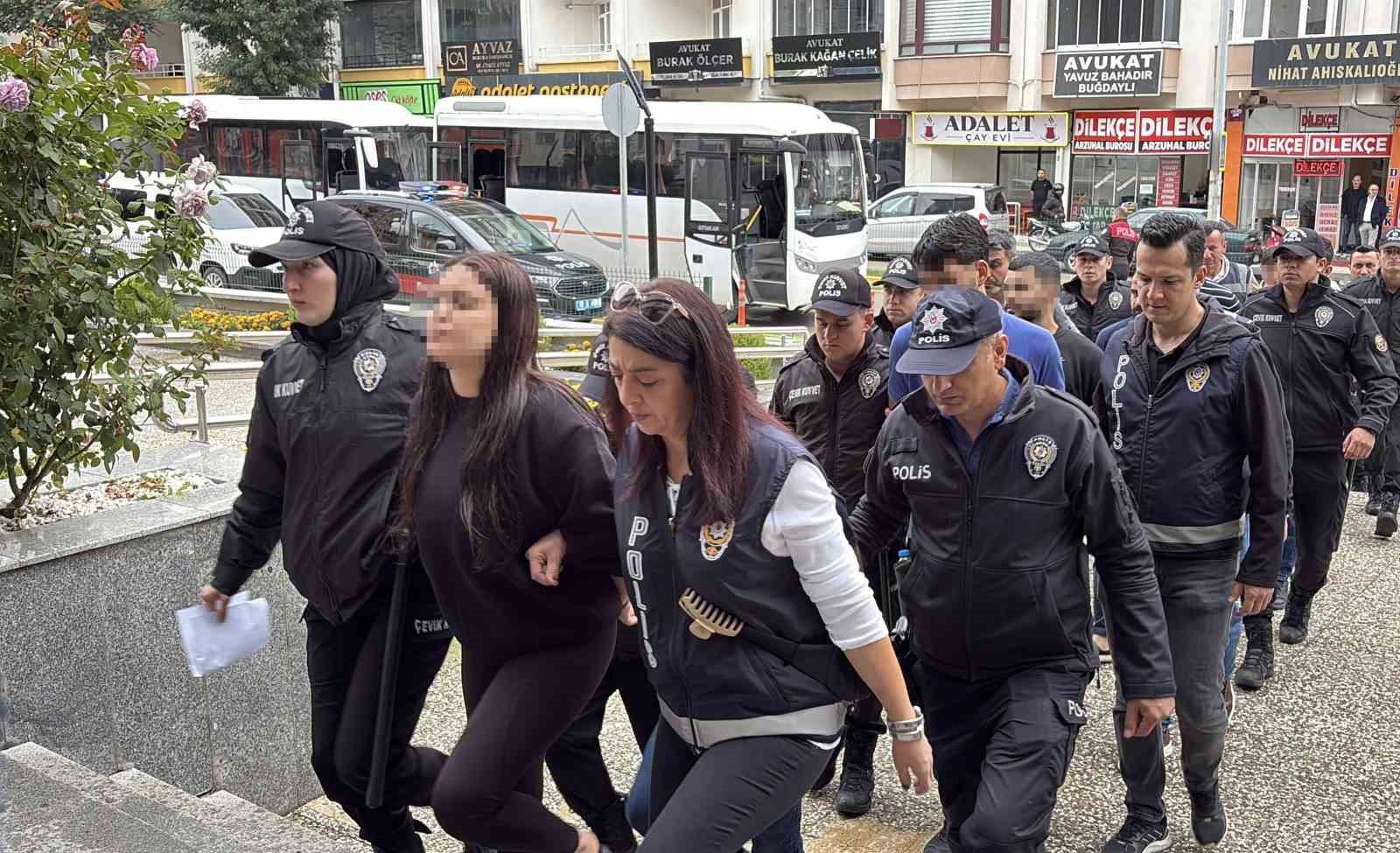 corum-merkezli-dolandiricilik-operasyonunda-15-tutuklama