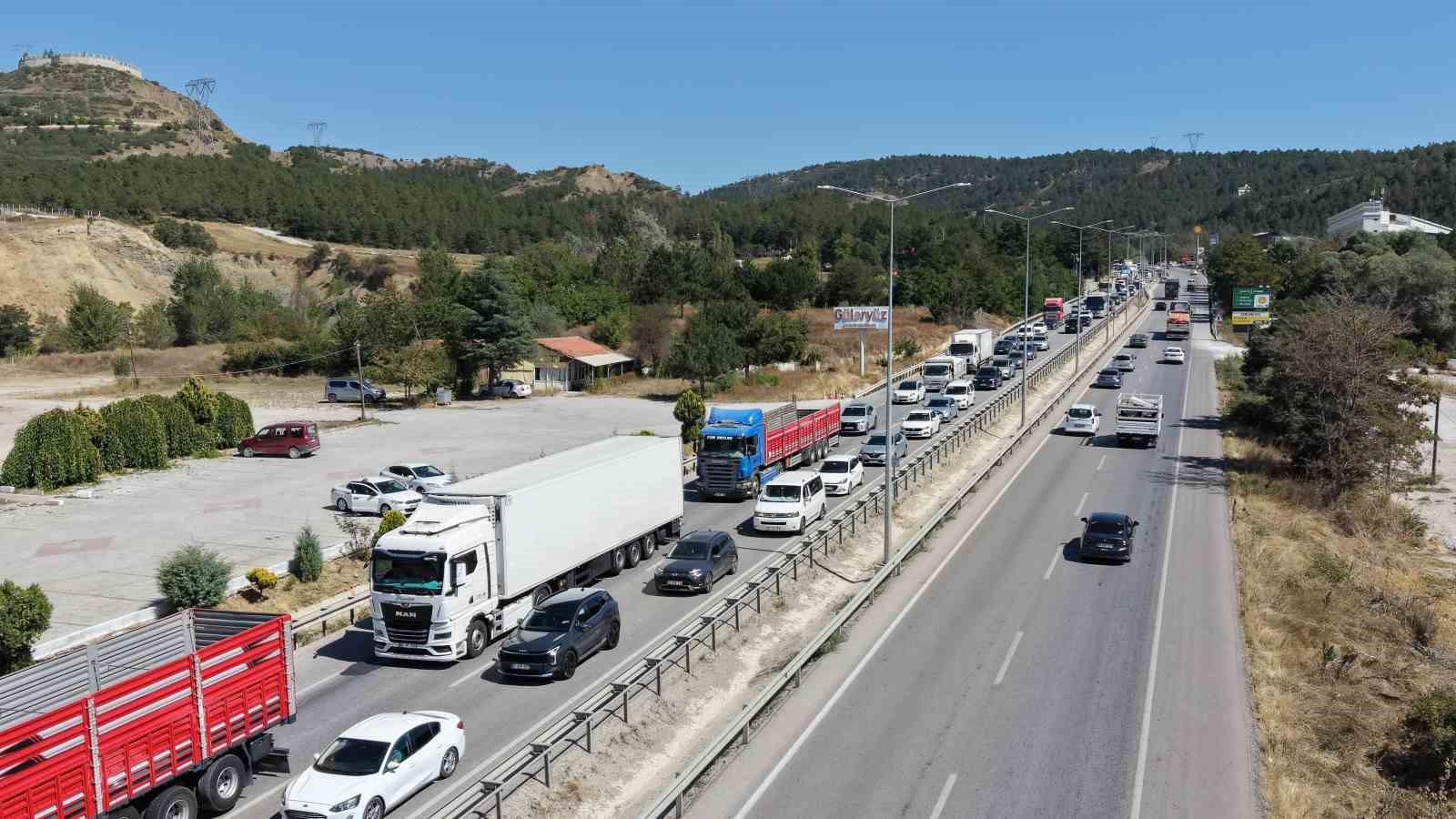 corumda-3-aracli-zincirleme-kaza-5-yarali
