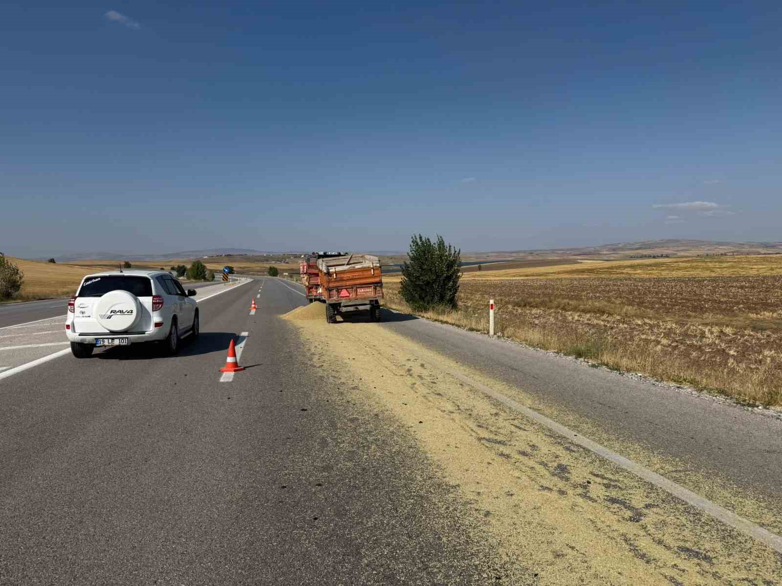 corumda-cekici-traktore-arkadan-carpti-1-yarali