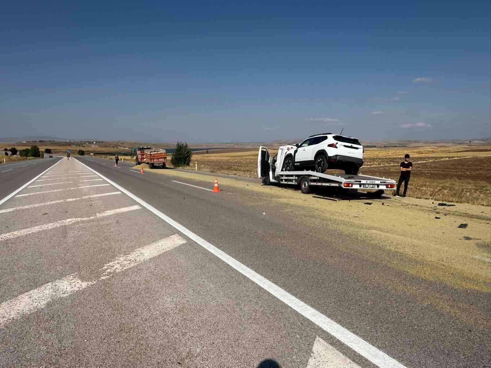 corumda-cekici-traktore-arkadan-carpti-1-yarali