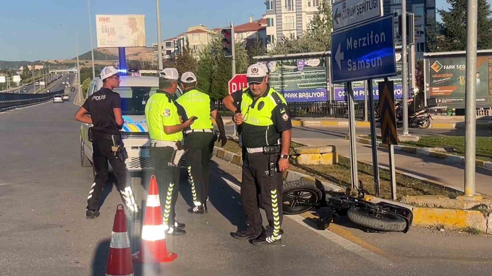 corumda-minibusun-carptigi-elektrikli-bisikletli-cocuk-yaralandi