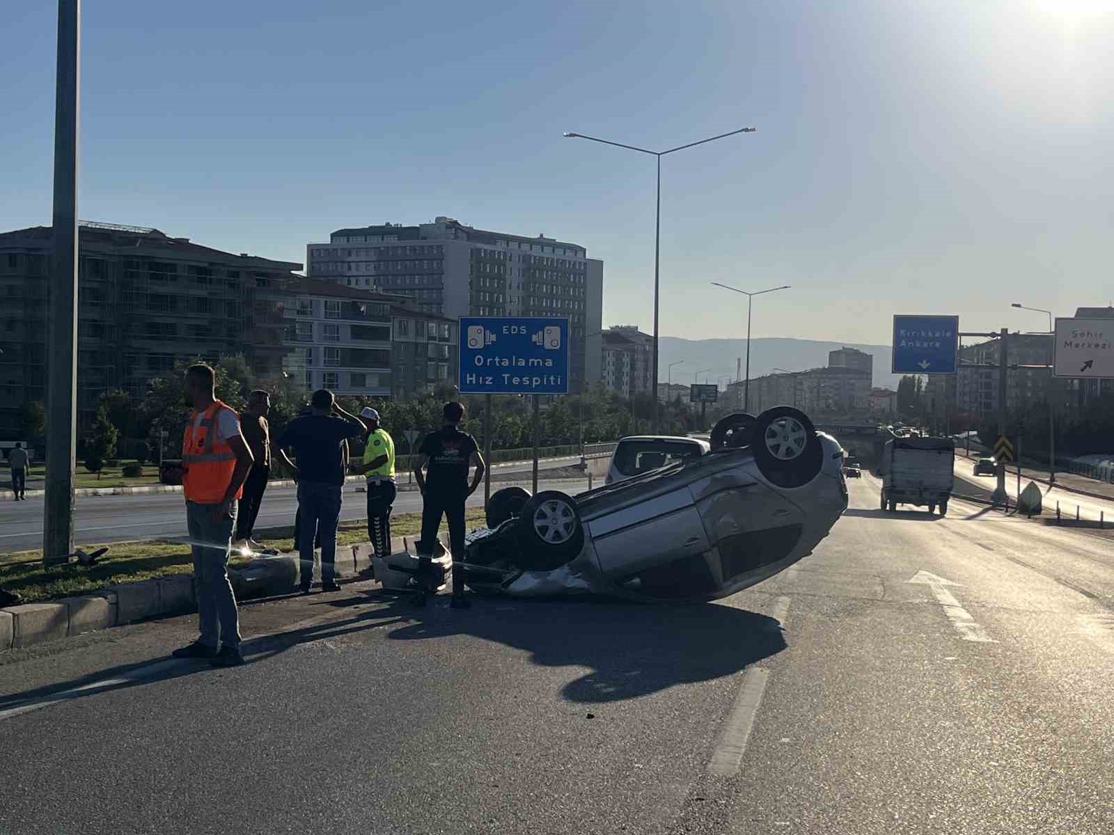corumda-otomobil-refuje-cikarak-takla-atti-1-yarali
