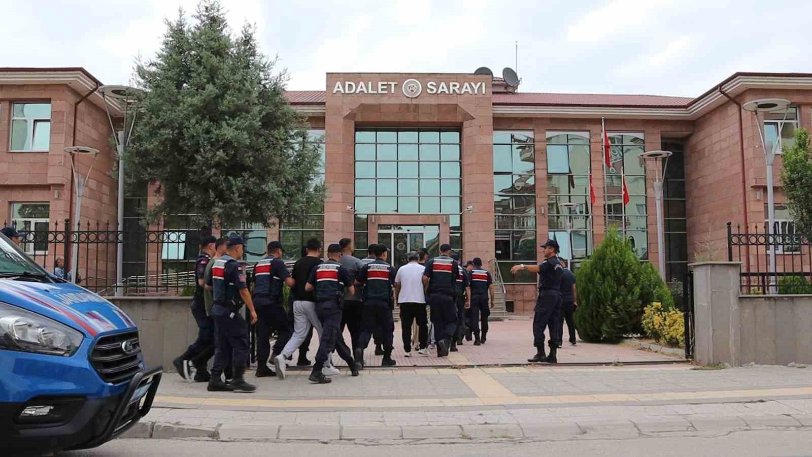 corumda-yasa-disi-bahis-ve-kumar-operasyonu-8-tutuklama
