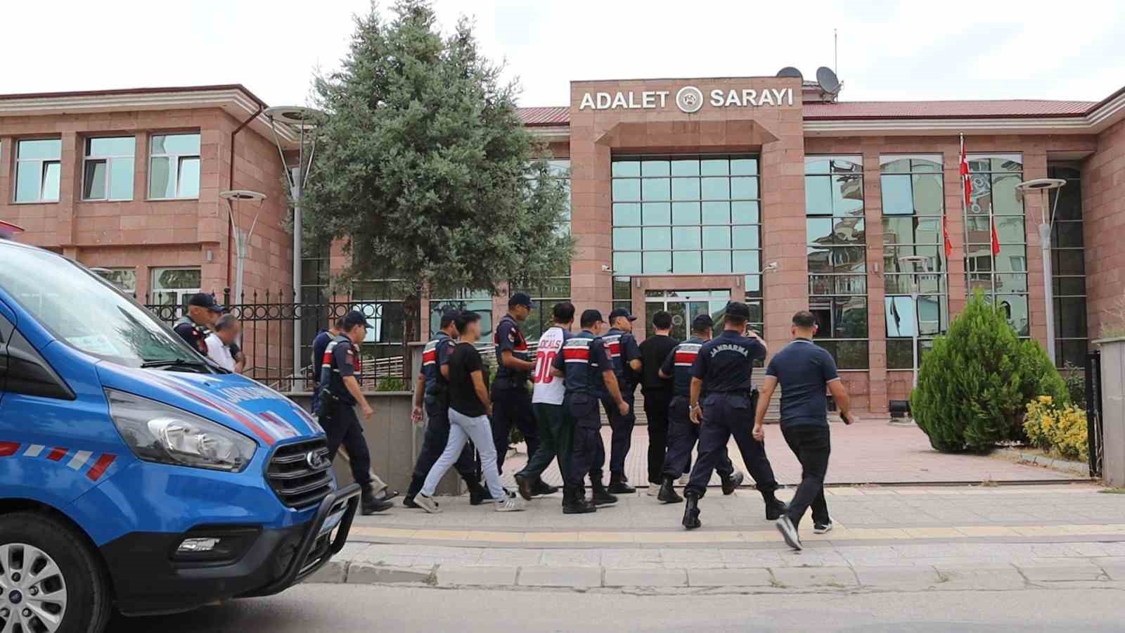 corumda-yasa-disi-bahis-ve-kumar-operasyonu-8-tutuklama