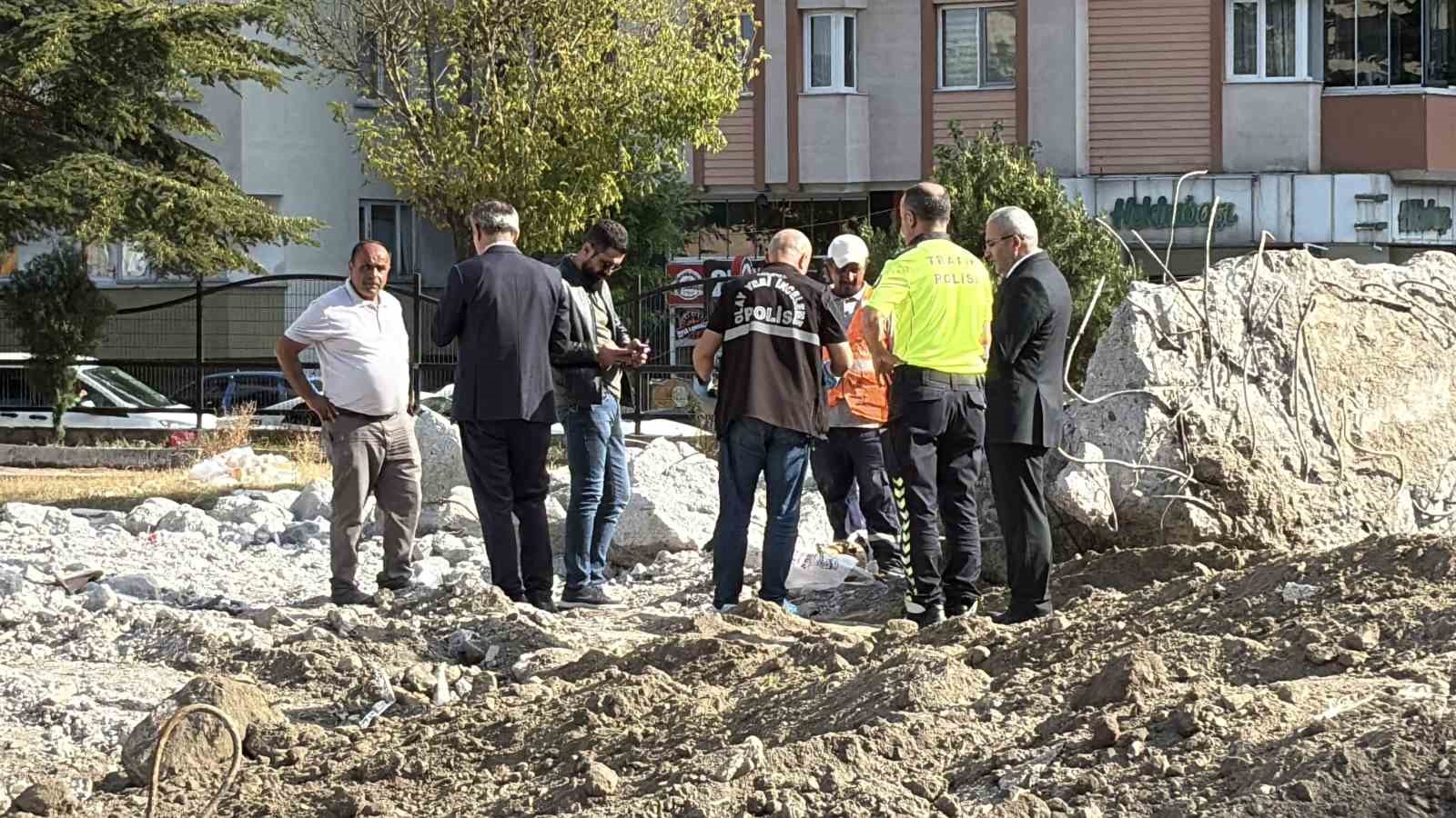 corumda-yikim-calismasi-sirasinda-insan-kafatasi-ve-kemikler-bulundu