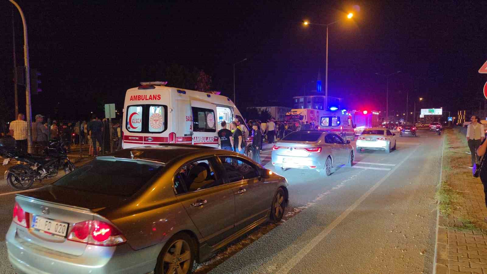 duzcede-6-aracli-zincirleme-kaza-2-yarali