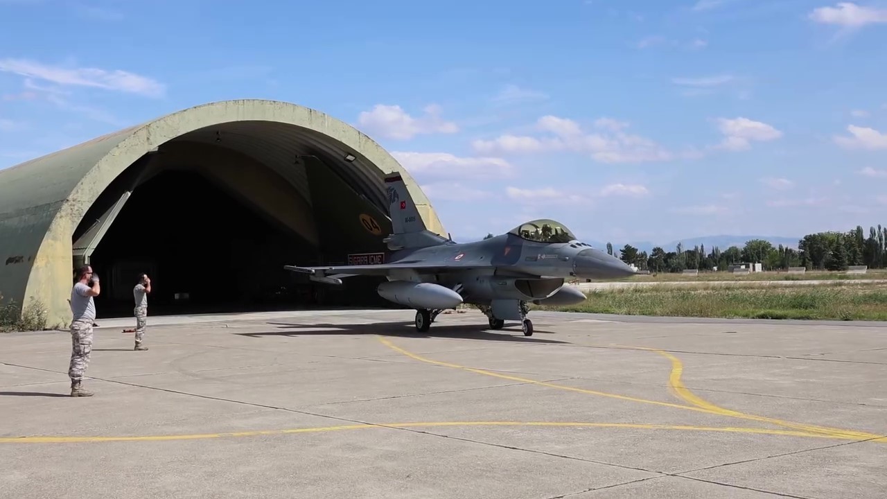 f-16lar-amasyadan-karadenize-havalandi