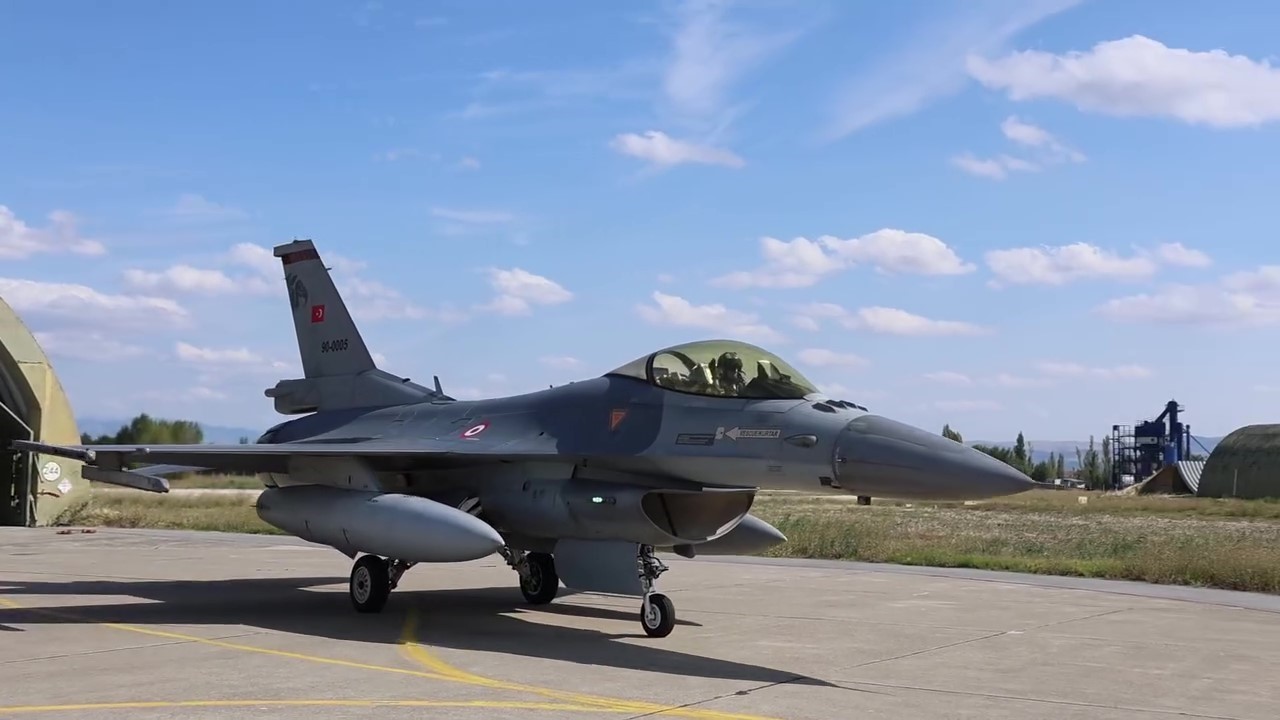 f-16lar-amasyadan-karadenize-havalandi