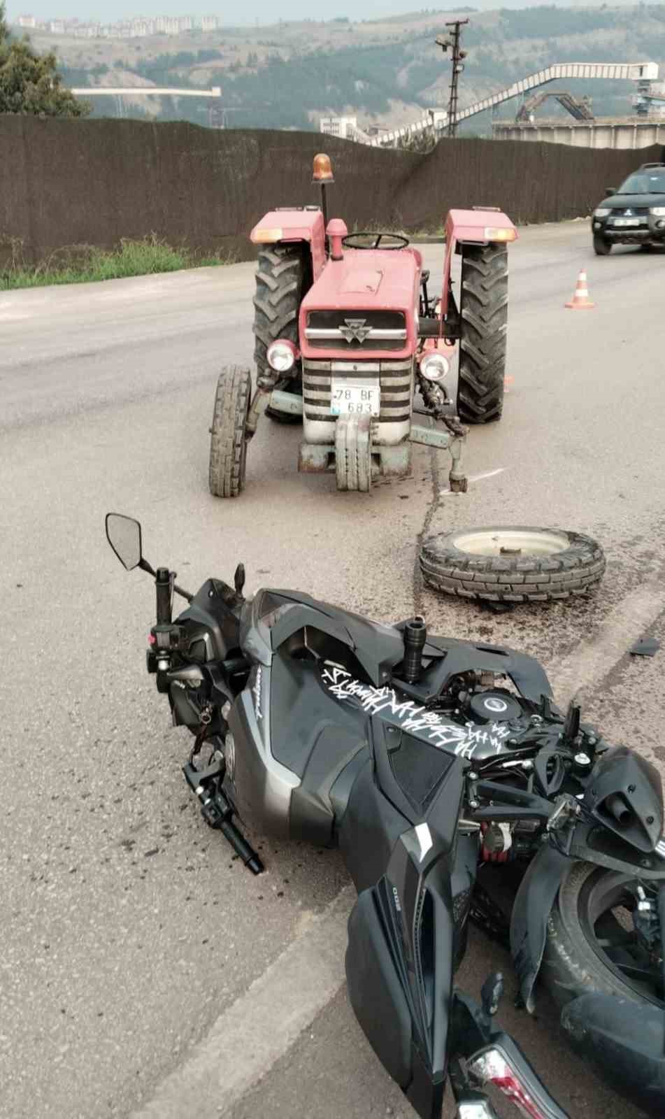 karabukte-motosiklet-ile-traktor-carpisti-2-yarali