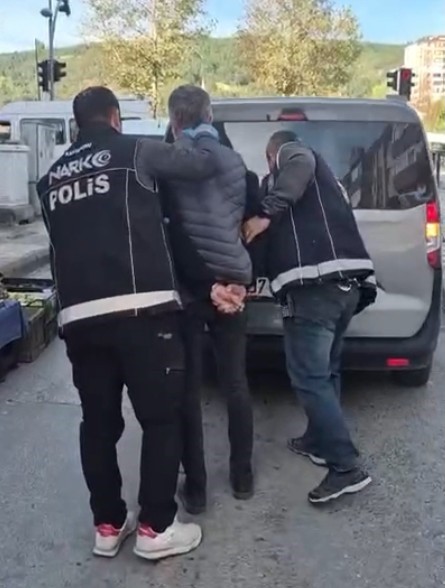 kastamonuda-18-adrese-es-zamanli-operasyon-aranan-14-sahis-yakalandi