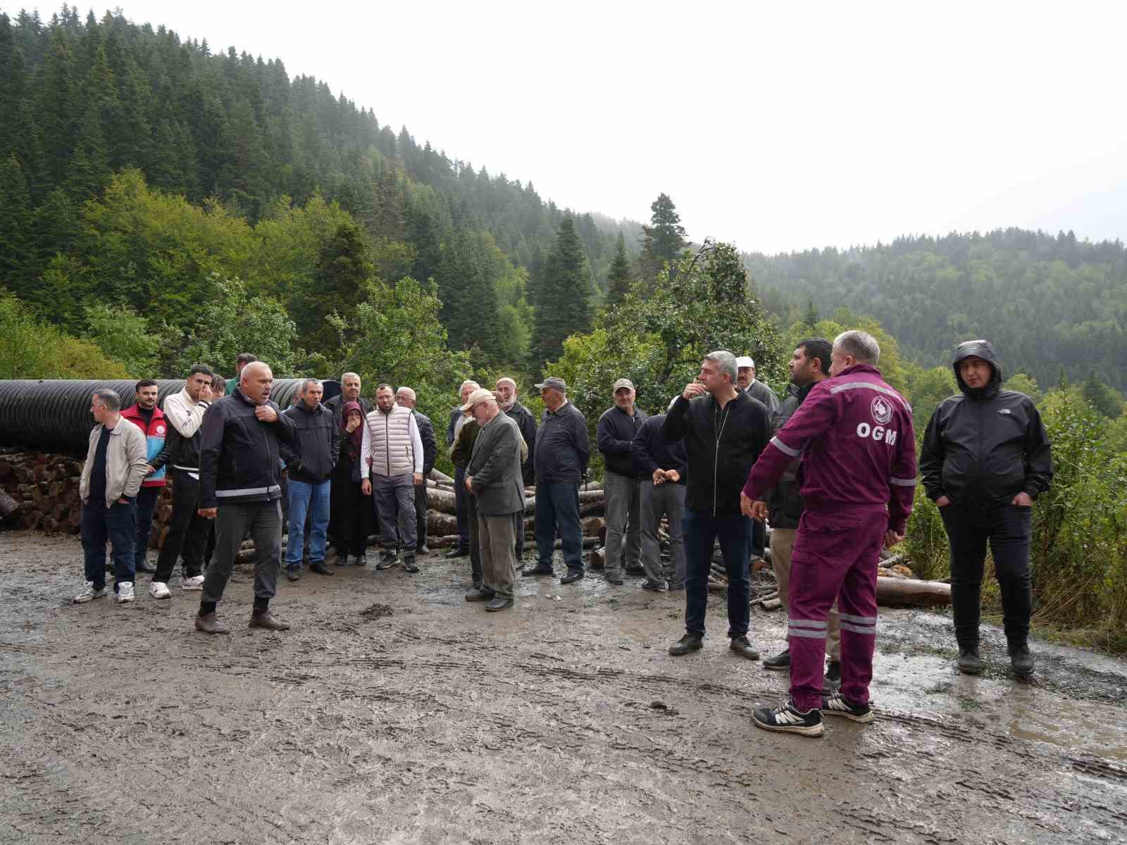 kastamonudaki-koy-yanginda-9-ev-kule-dondu