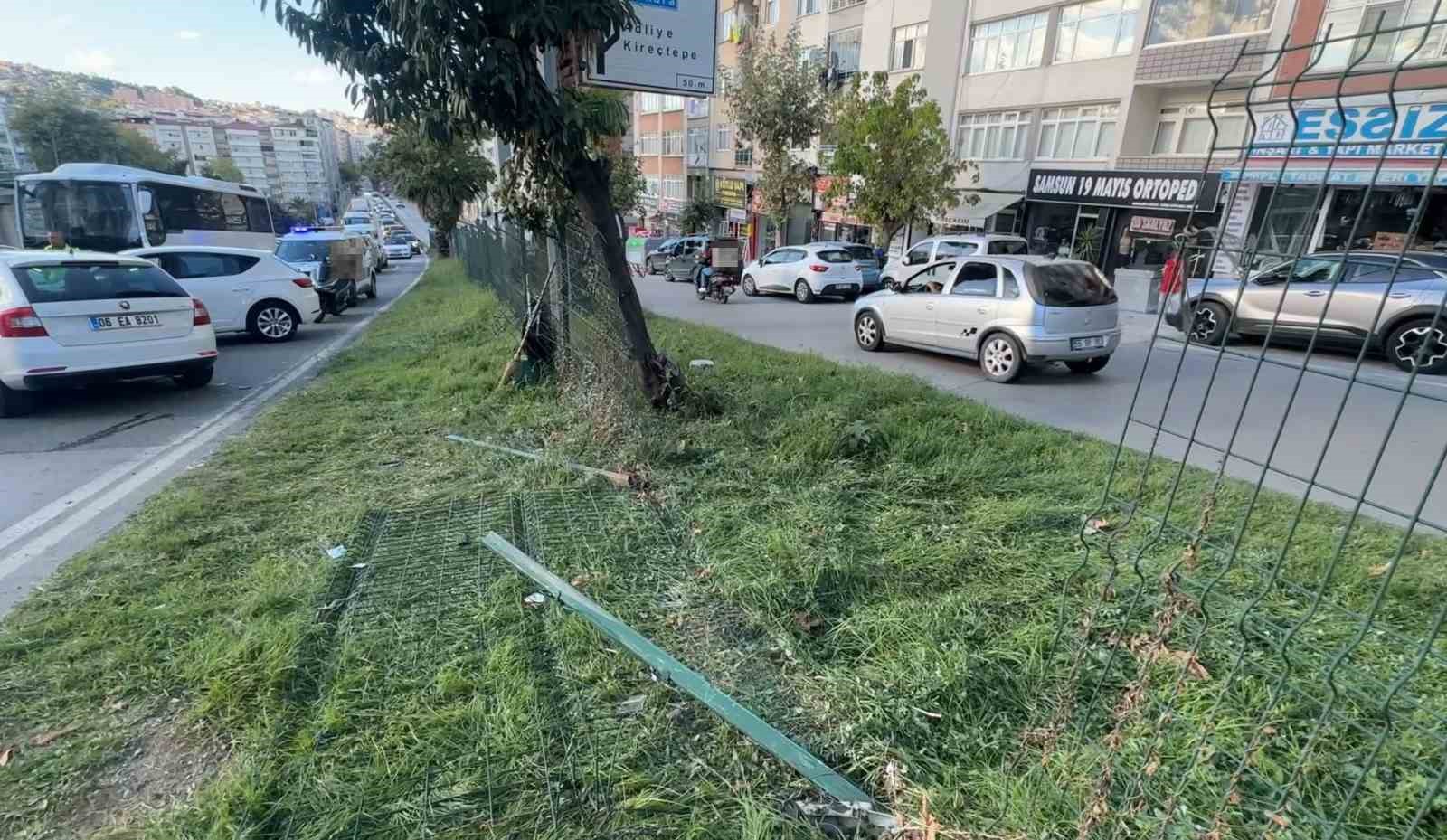 kontrolden-cikan-otomobil-karsi-seritte-baska-bir-aracla-carpisti-2-yarali