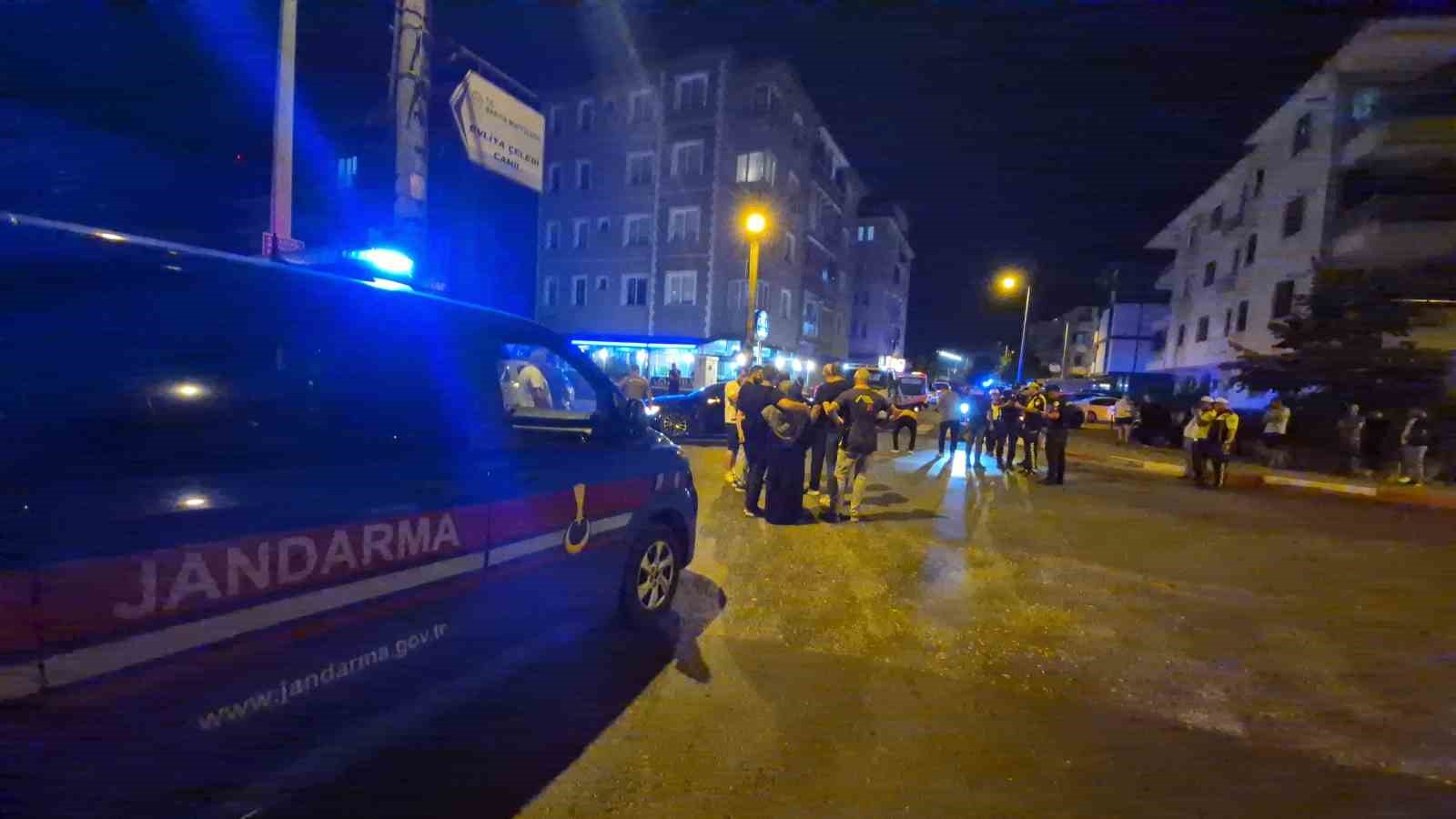 koruma-polisleri-kaza-yapti-2-polis-yaralandi