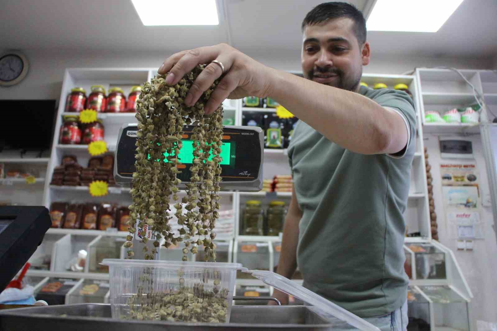 kuru-cicek-bamya-pazarda-gramla-satiliyor-hizirin-cebinden-dusen-bamya