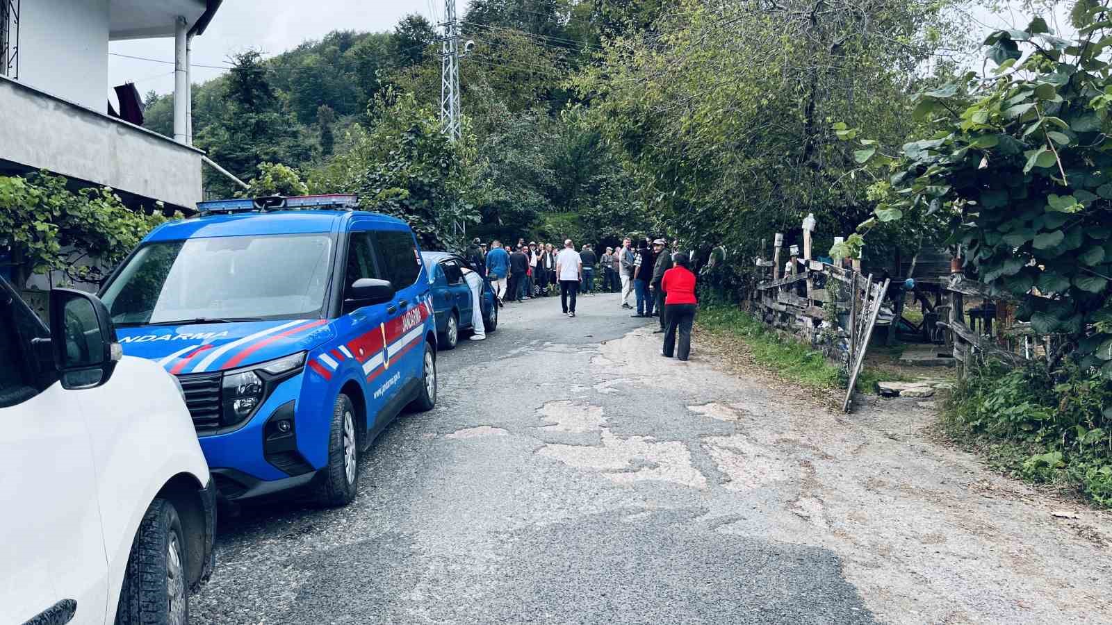 orduda-kardesler-arasindaki-arazi-ve-yol-kavgasi-kanli-bitti-1-olu-1-yarali