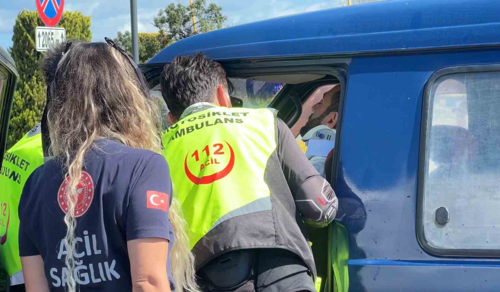 panelvan-minibus-suv-araca-carpti-1-yarali