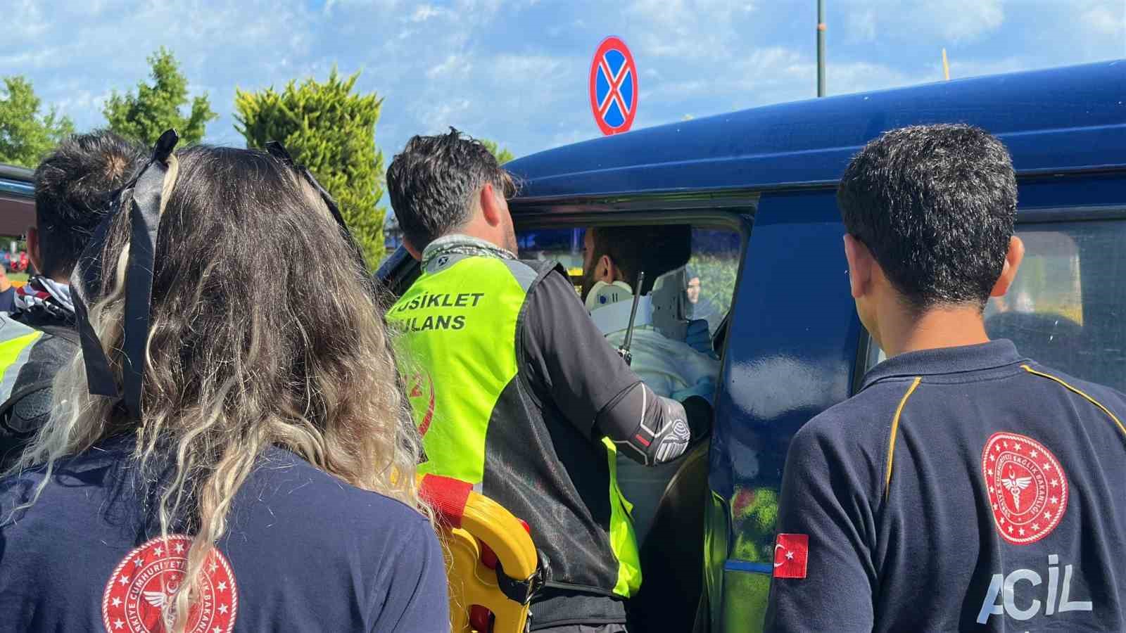 panelvan-minibus-suv-araca-carpti-1-yarali