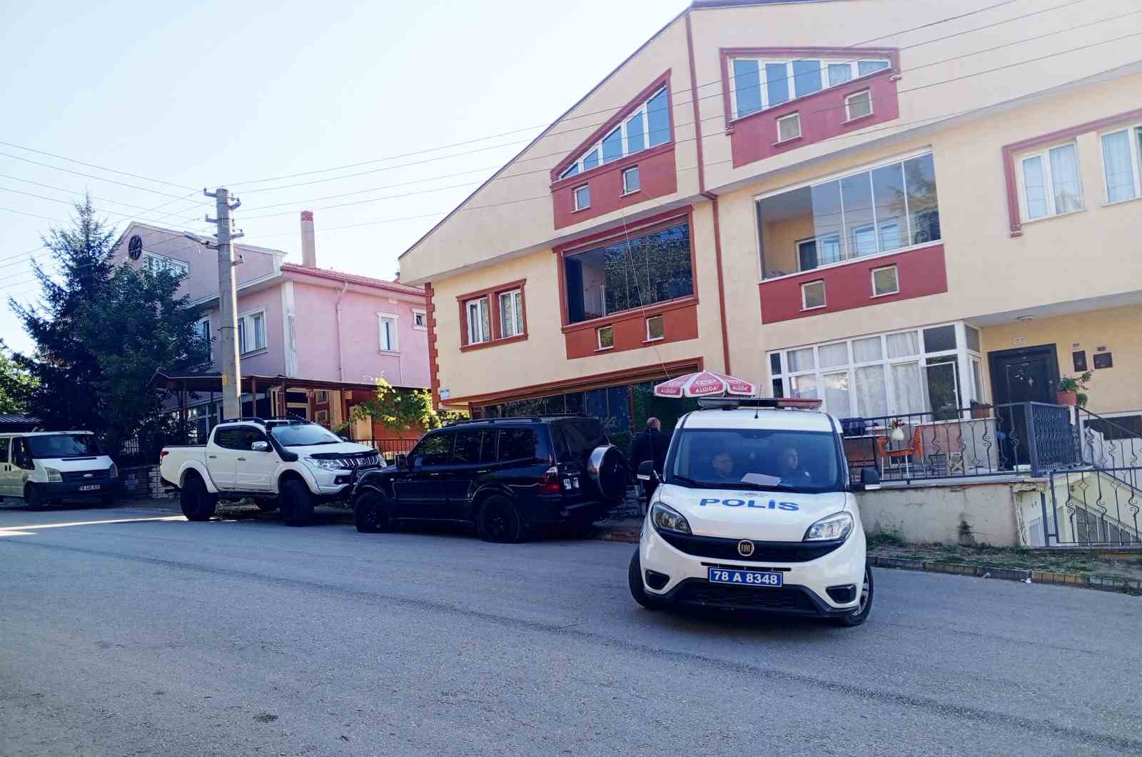 park-halindeki-cipin-lastiklerine-zarar-verildi
