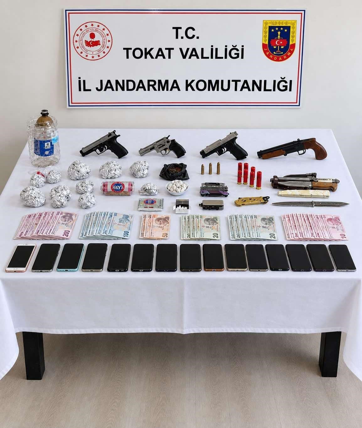 tokatta-20-supheliye-uyusturucu-operasyonu