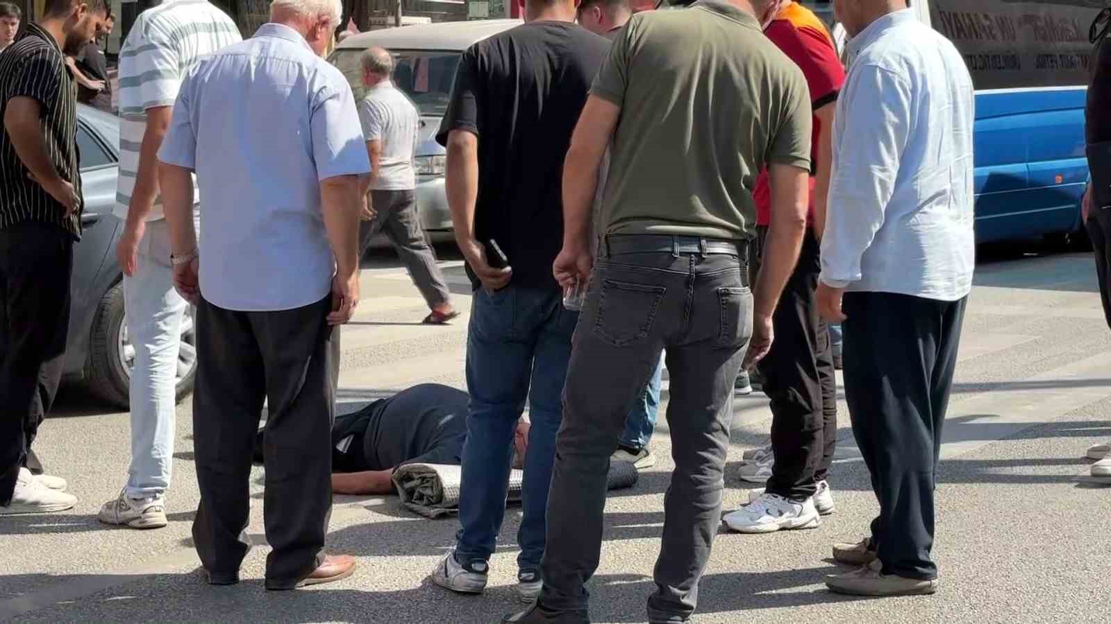 yaya-gecidinde-otomobilin-carptigi-yasli-adam-yaralandi