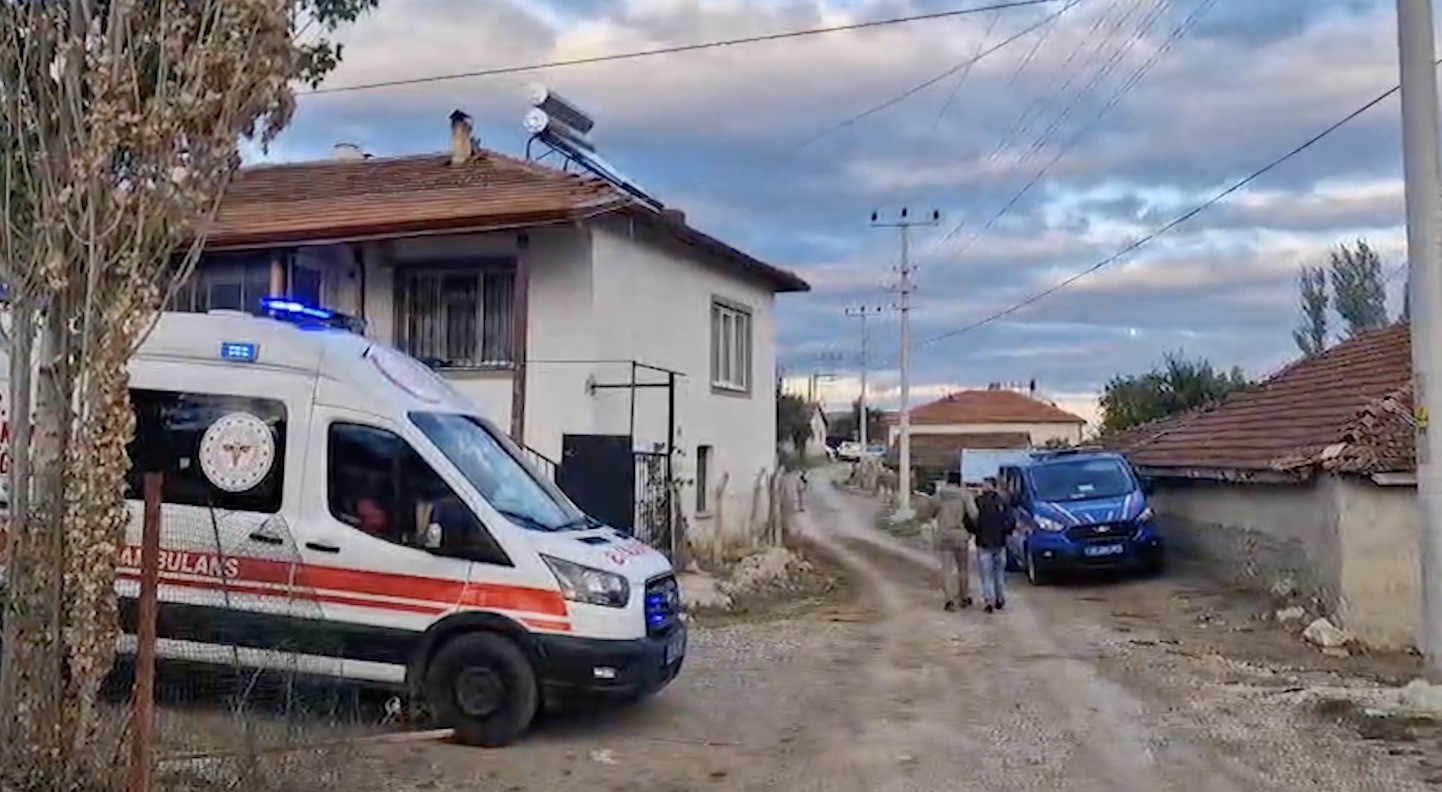 alevlere-teslim-olan-tandir-kullanilmaz-hale-geldi