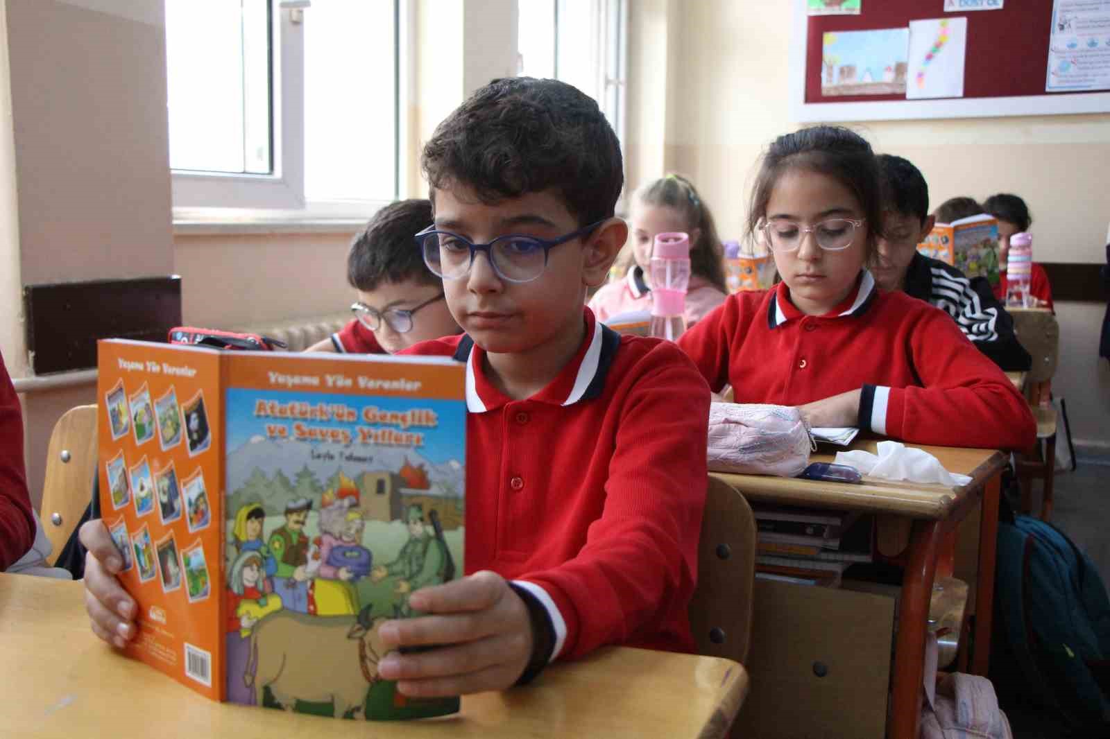 amasyada-53-binden-fazla-ogrenci-icin-es-zamanli-kitap-saati