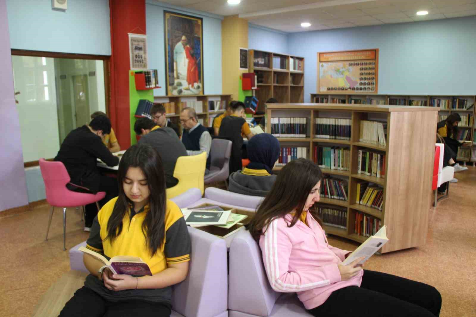 amasyada-53-binden-fazla-ogrenci-icin-es-zamanli-kitap-saati