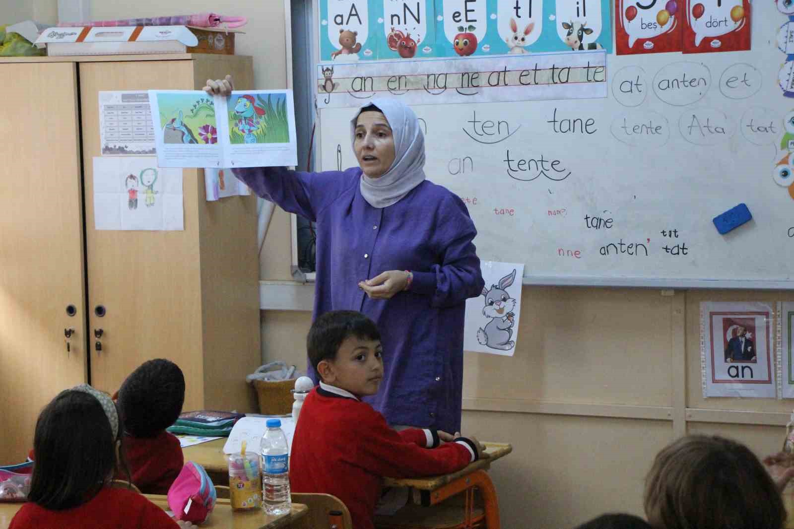 amasyada-53-binden-fazla-ogrenci-icin-es-zamanli-kitap-saati
