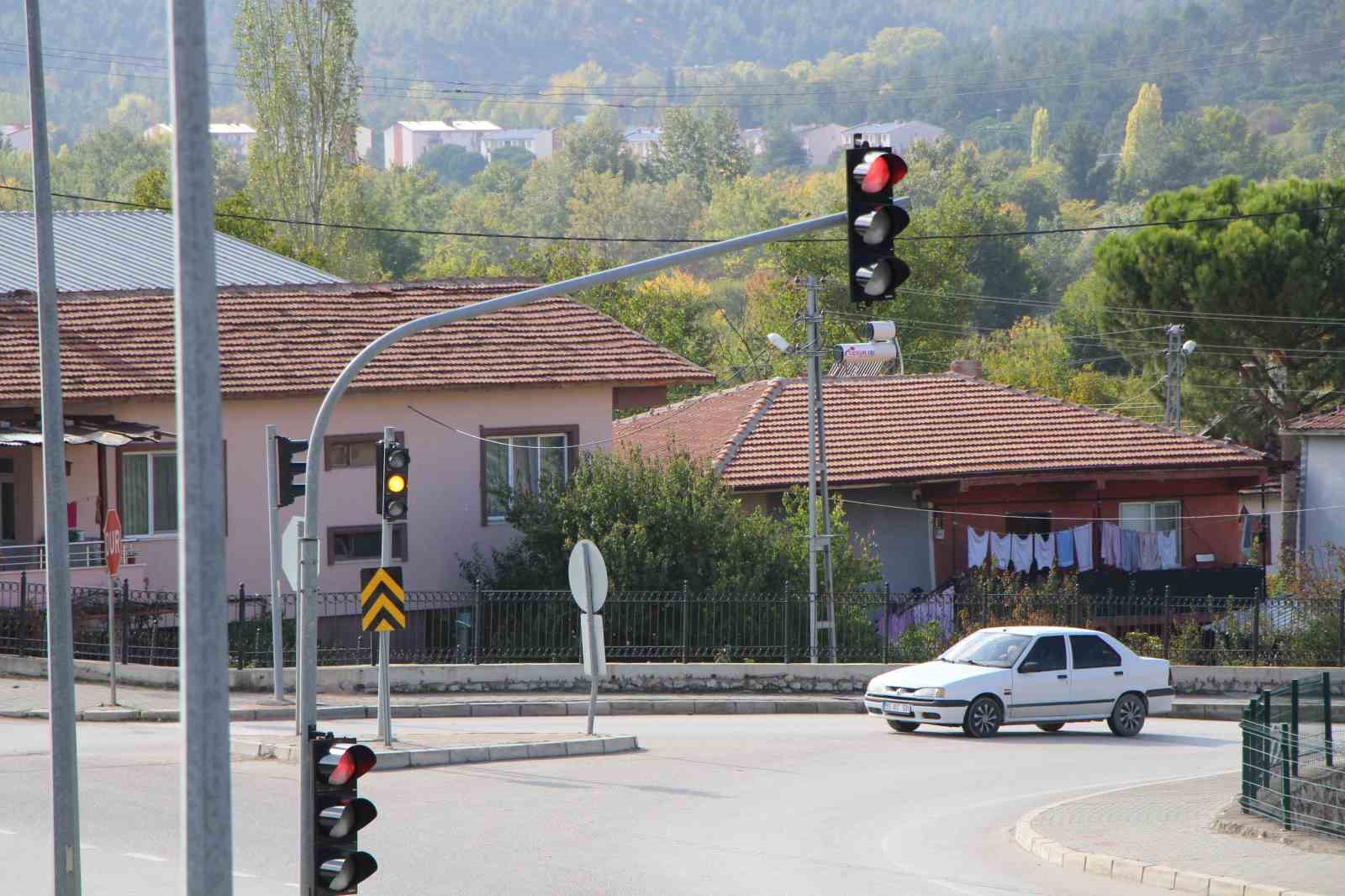 amasyada-olum-kavsagina-feci-kazadan-sonra-sinyalizasyon-yapildi