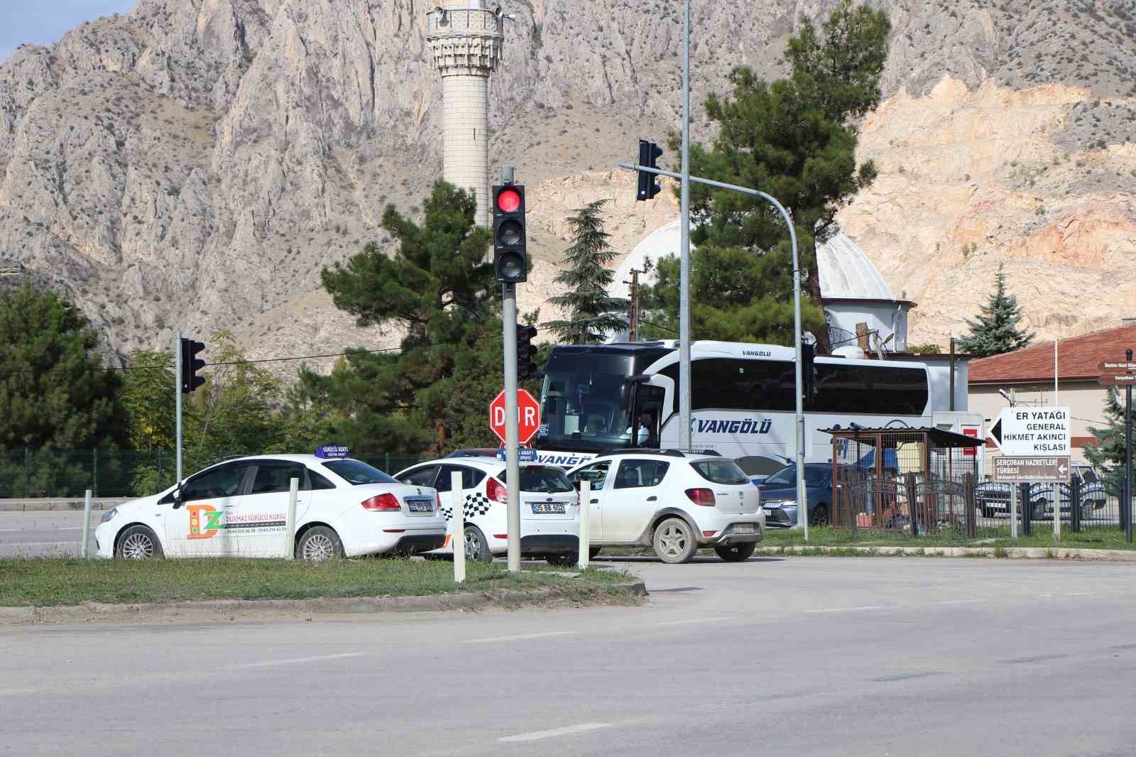 amasyada-olum-kavsagina-feci-kazadan-sonra-sinyalizasyon-yapildi