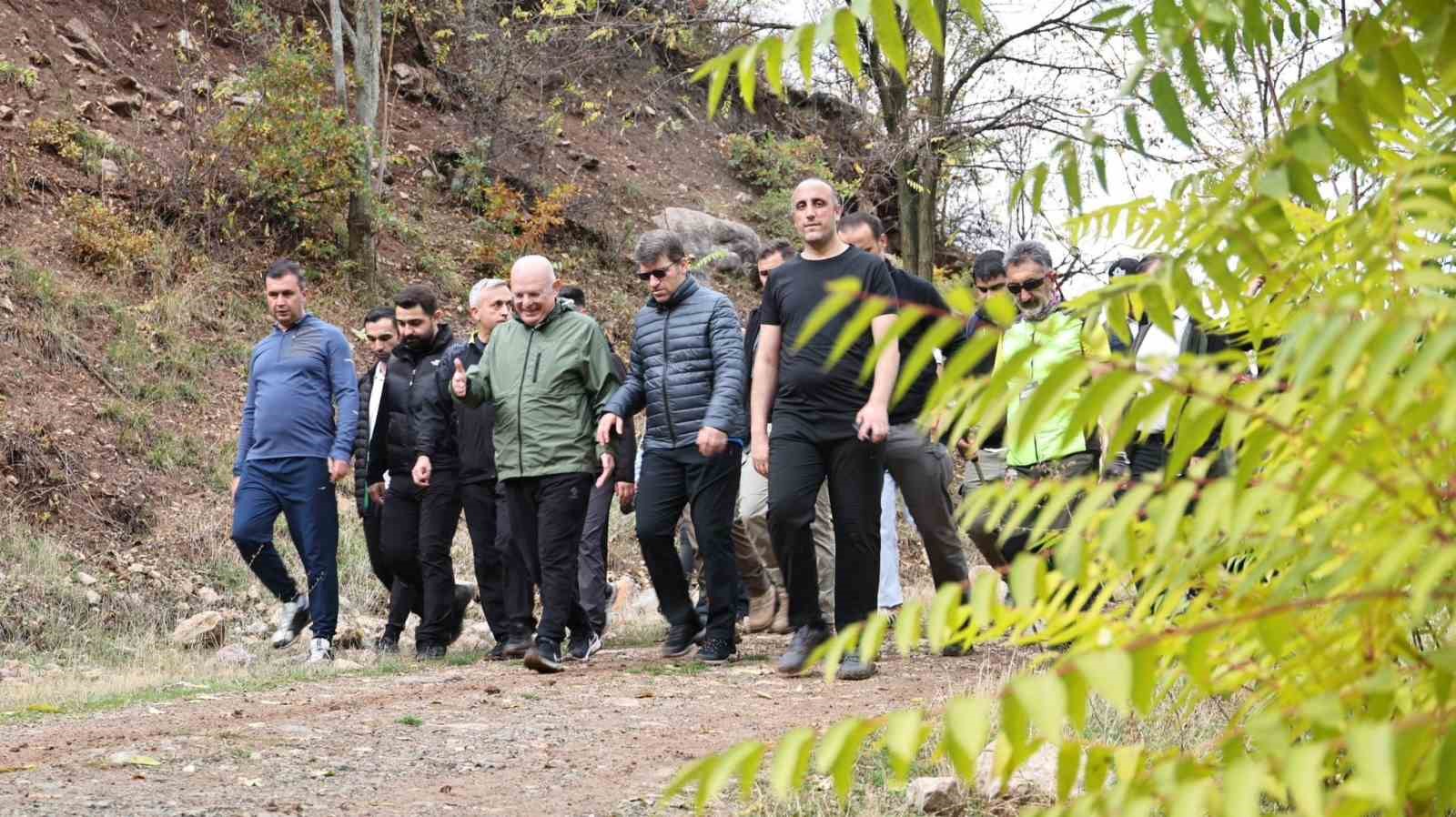 amasyanin-zirvesinde-cumhuriyet-doga-yuruyusu