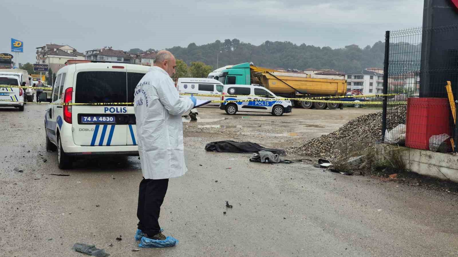 bartinda-feci-kaza-1-olu-2-yarali