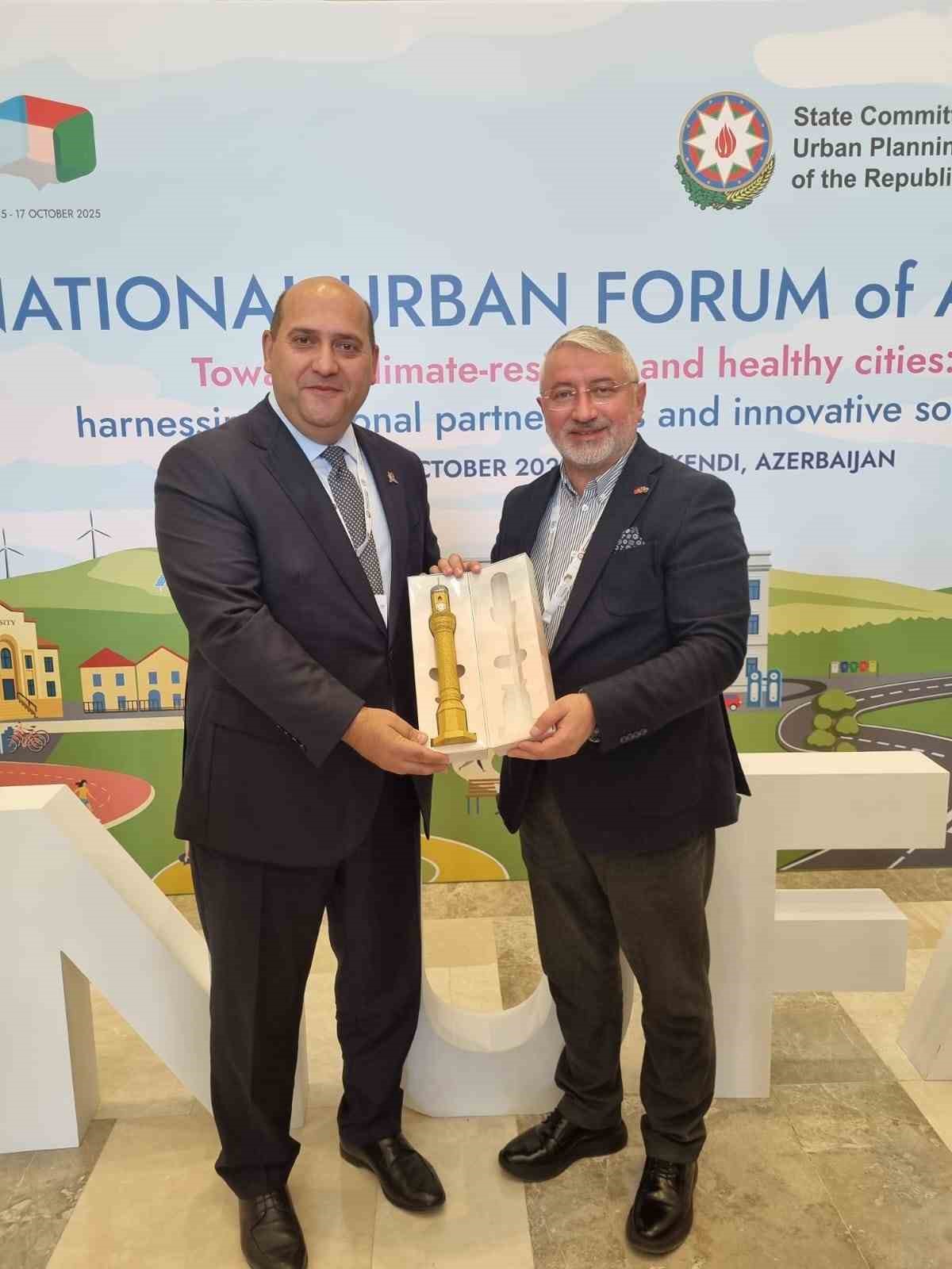 baskan-asgindan-kardes-sehir-fuzuliye-anlamli-ziyaret