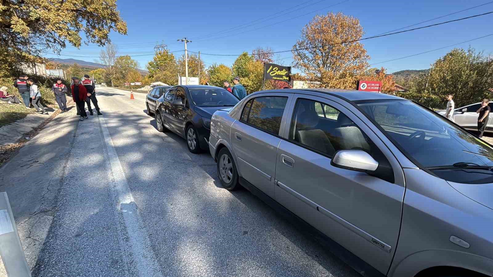 bolu-abant-yolunda-zincirleme-kaza-3-yarali