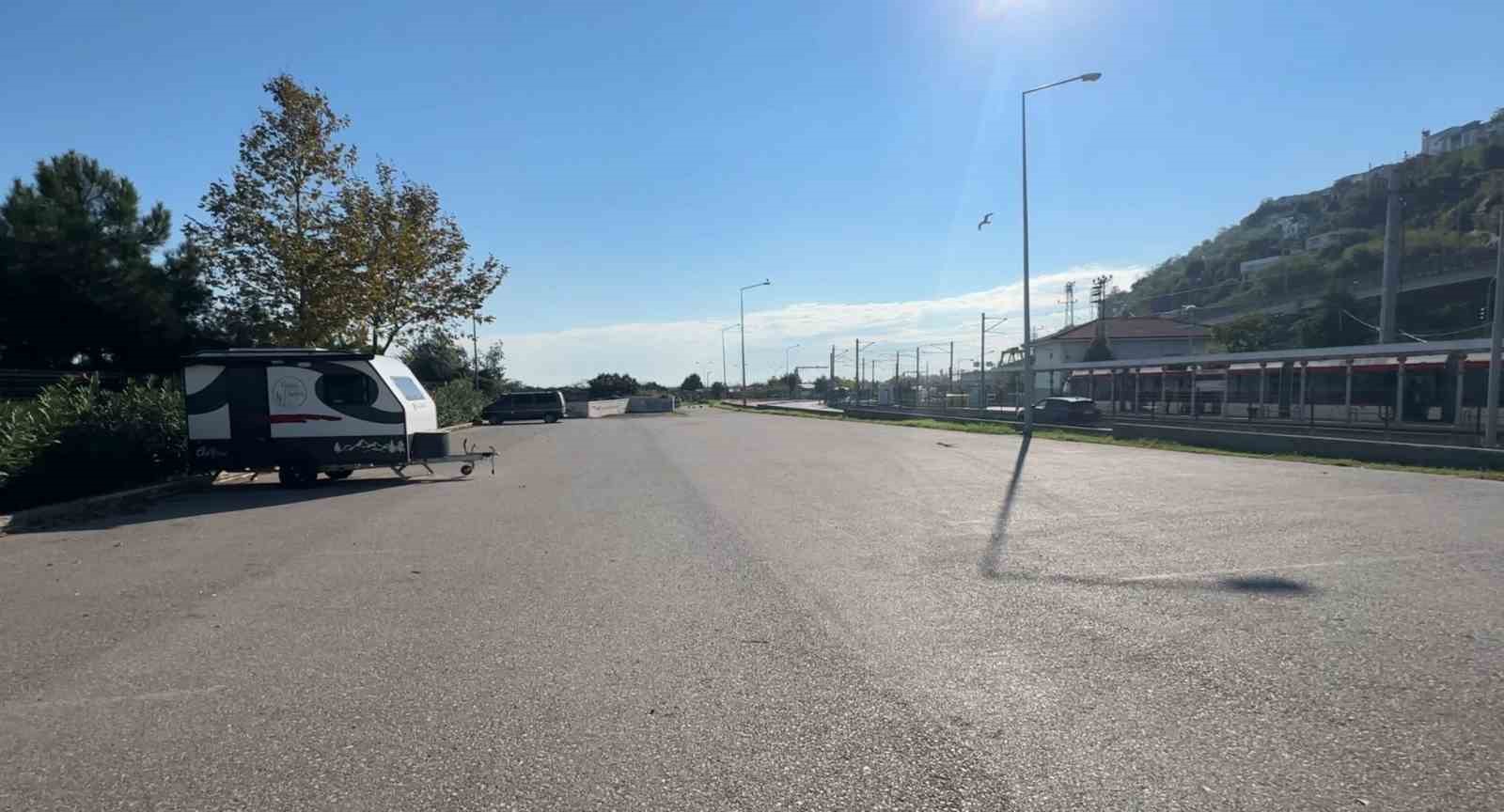 cocuk-tesliminde-silahli-dehset-yeni-es-basindan-vuruldu