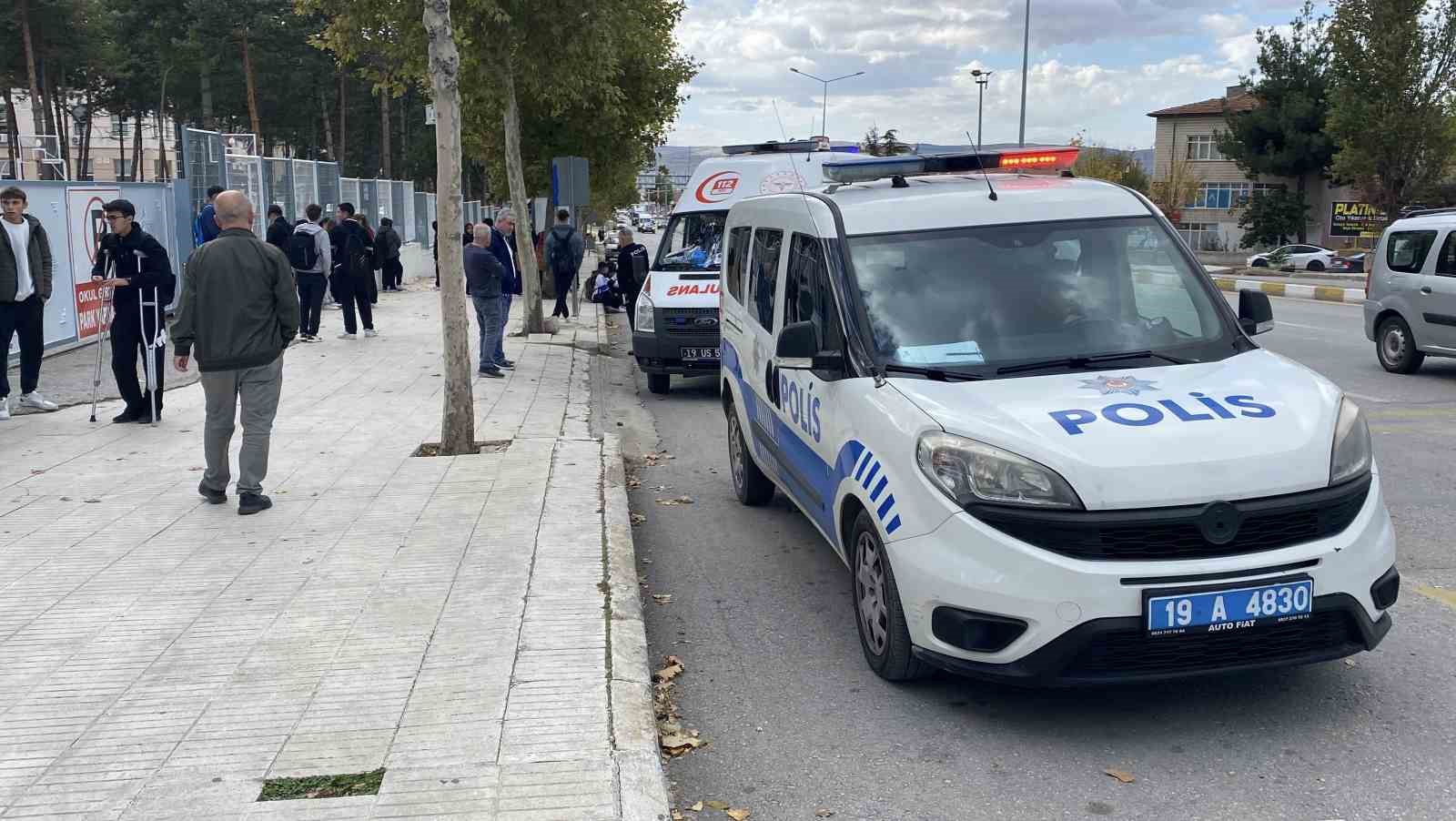 corumda-bicakli-kavgada-kan-akti-1-yarali