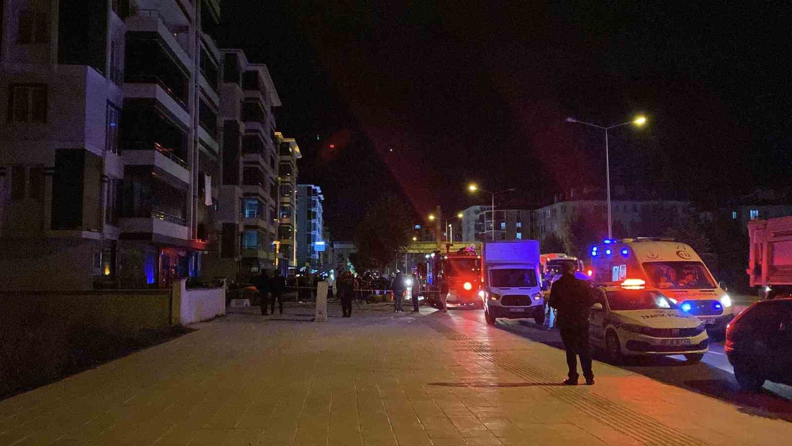 corumda-bir-is-yerine-ait-depoda-cikan-yangin-korkuttu