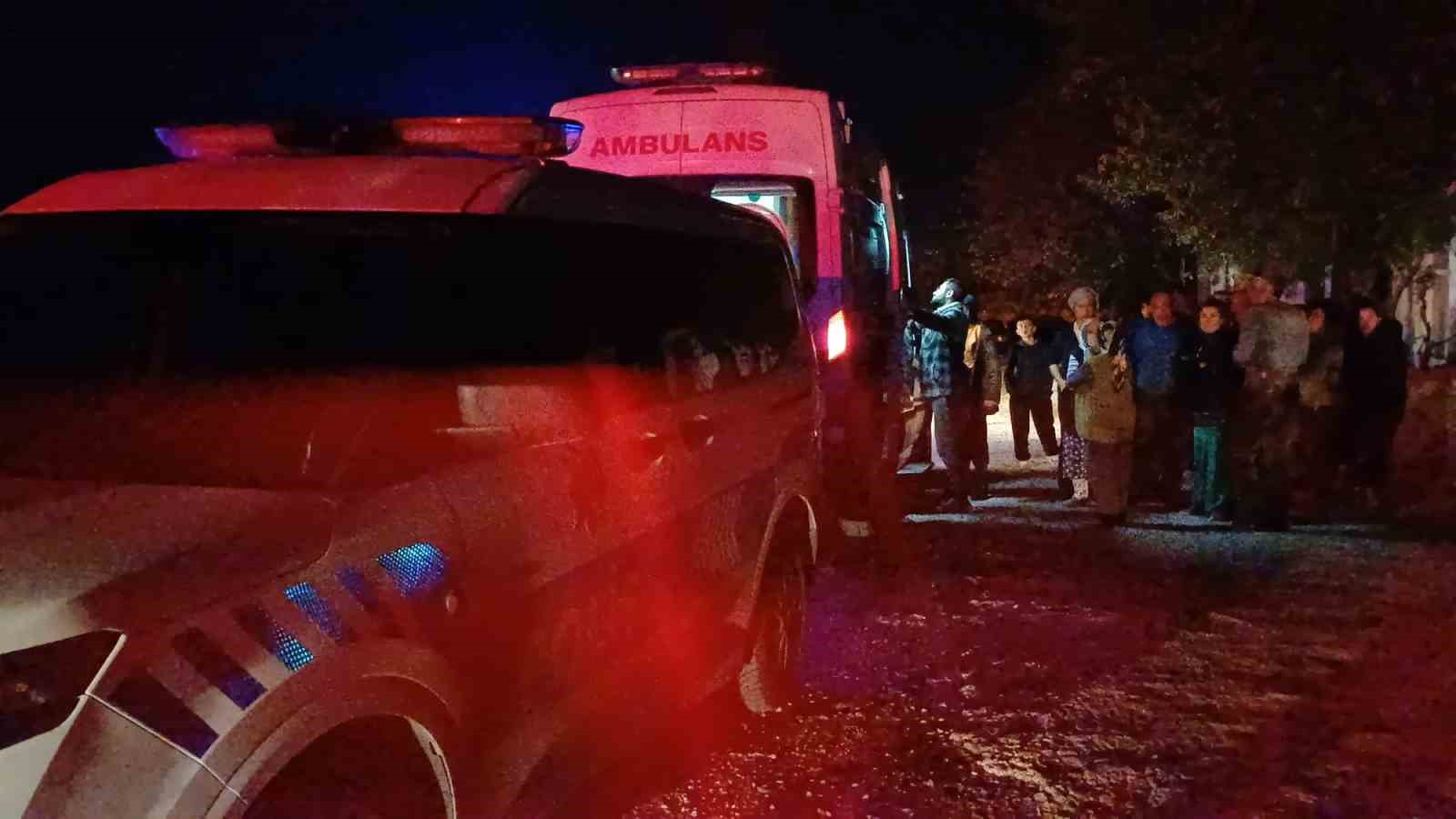 corumda-mustakil-ev-alev-alev-yandi-7-kisi-dumandan-etkilendi