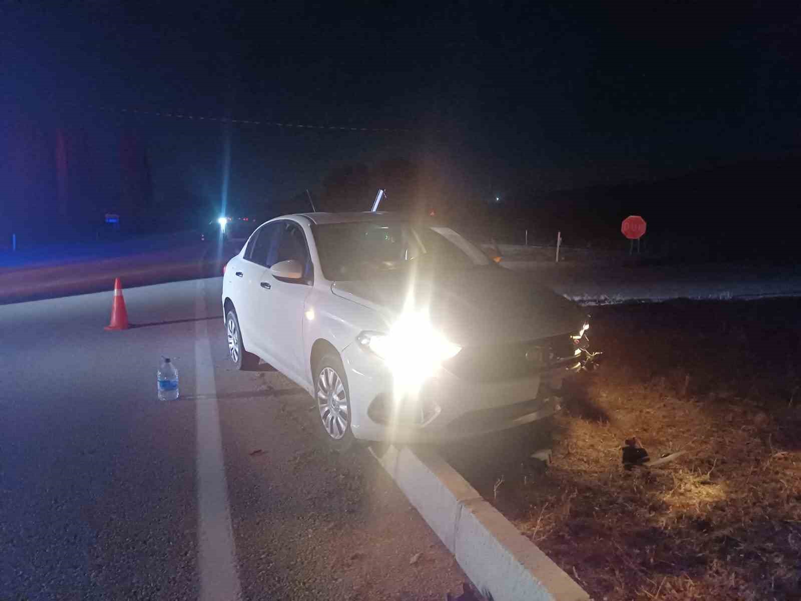 corumda-otomobil-refuje-carpti-aractakiler-hafif-siyriklarla-kurtuldu