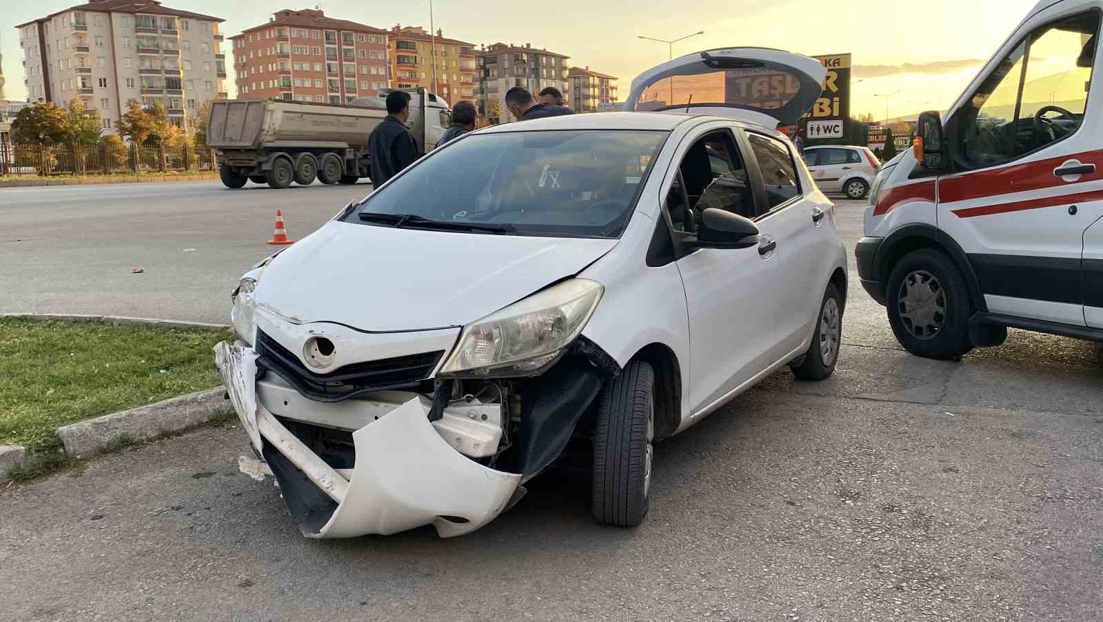 corumda-otomobiller-carpisti-2-yarali