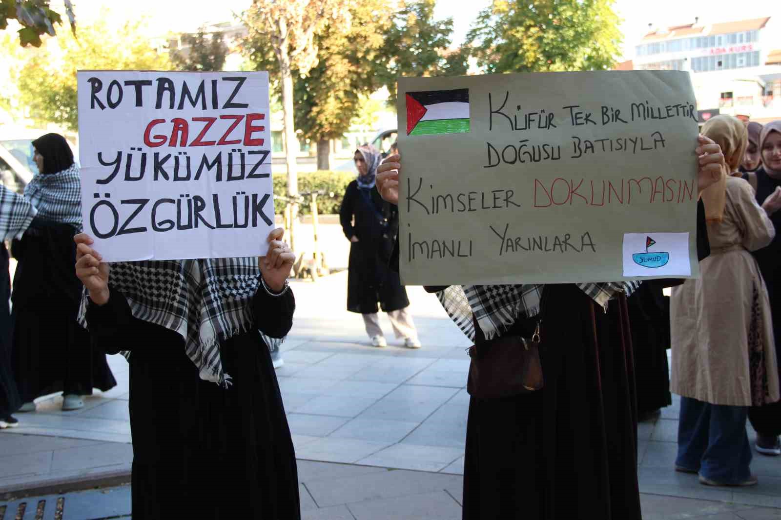 corumda-yuzlerce-kisi-gazze-icin-tek-yurek-oldu