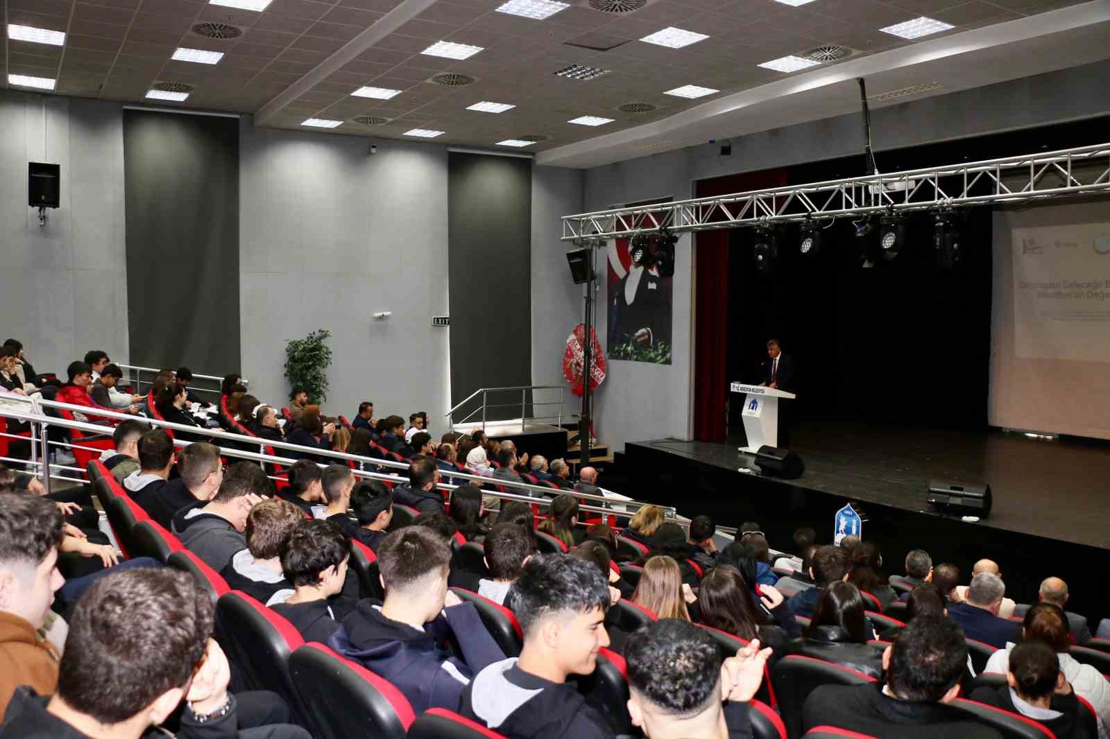 gencler-merzifonun-degerlerine-yolculuk-yapacak
