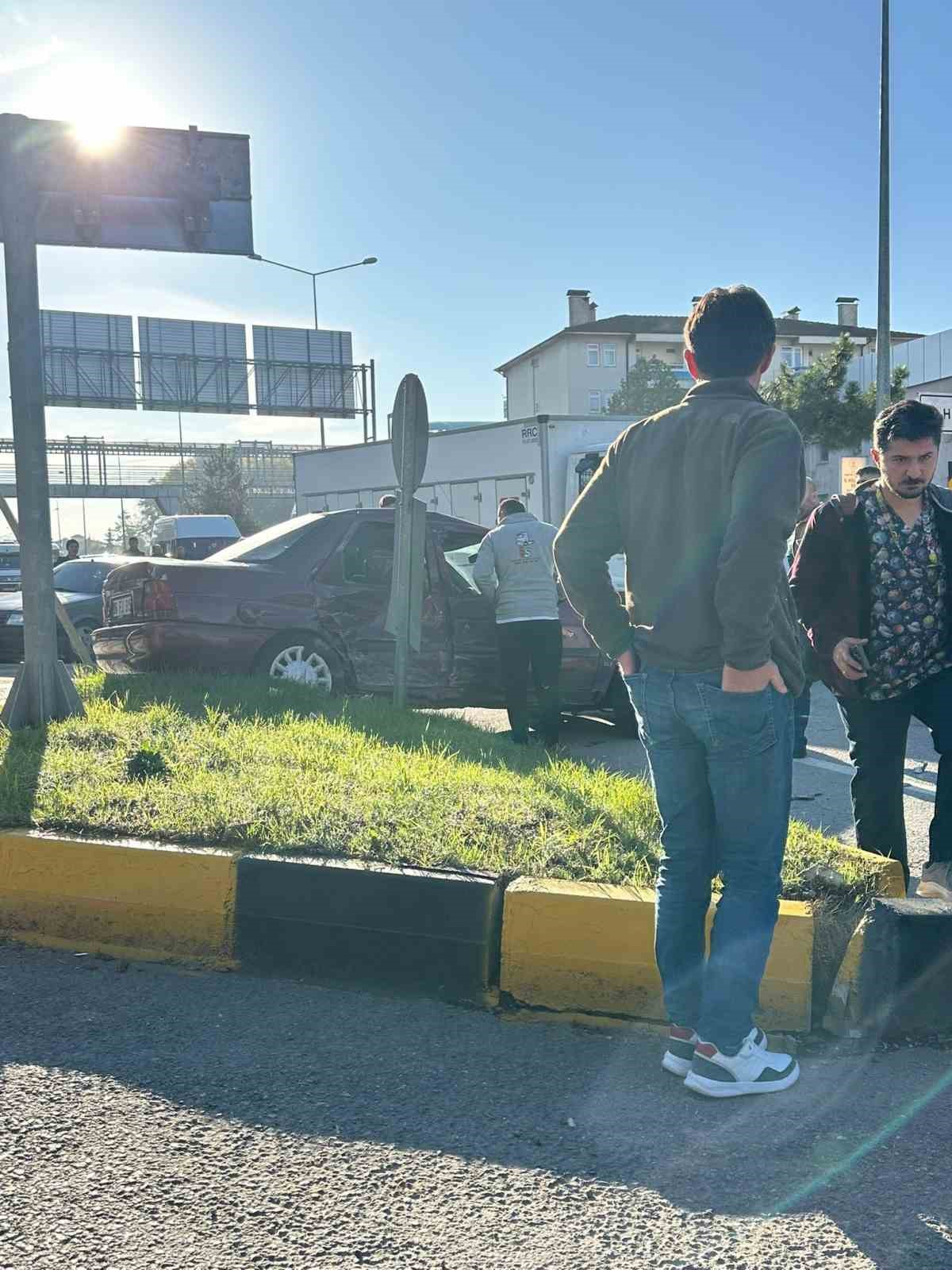 hastane-girisinde-kaza-2-yarali