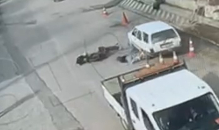 hatali-sollama-yapan-motosiklete-otomobil-carpti