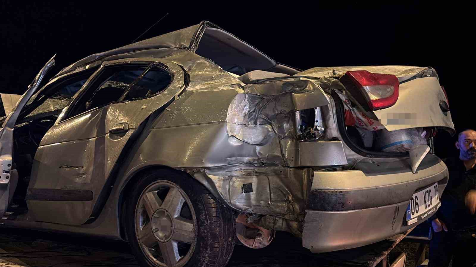 hurdaya-donen-aracta-agir-yaralanmisti-hastanede-hayatini-kaybetti