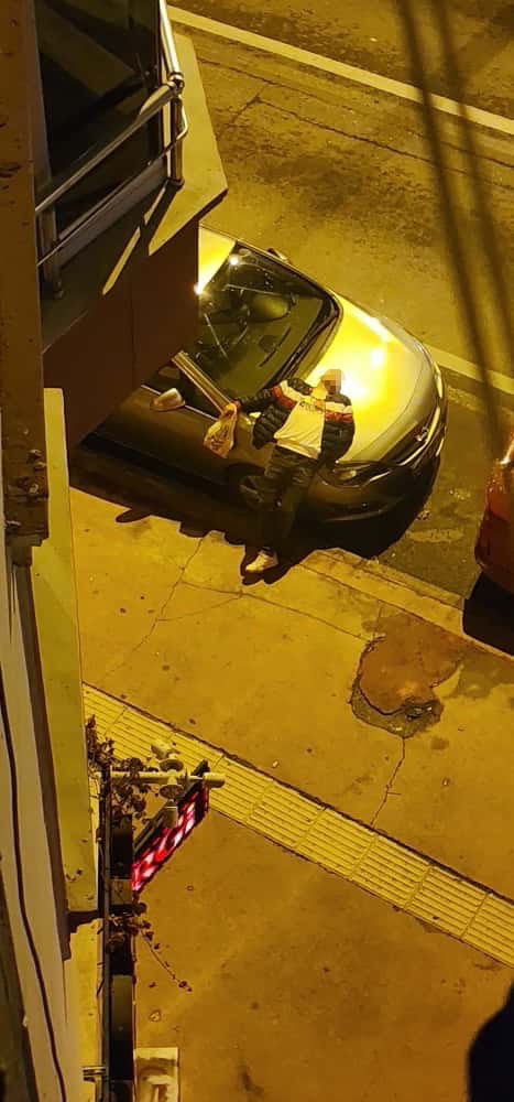 kapi-camini-kirip-girdigi-avizeci-dukkaninda-uyuya-kalinca-yakalandi