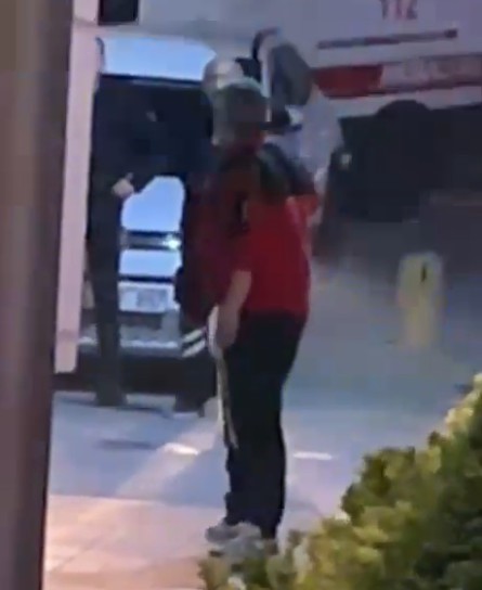 kastamonu-belediyesi-onunde-isten-cikartilan-sahis-eylem-yapip-kendine-zarar-verdi