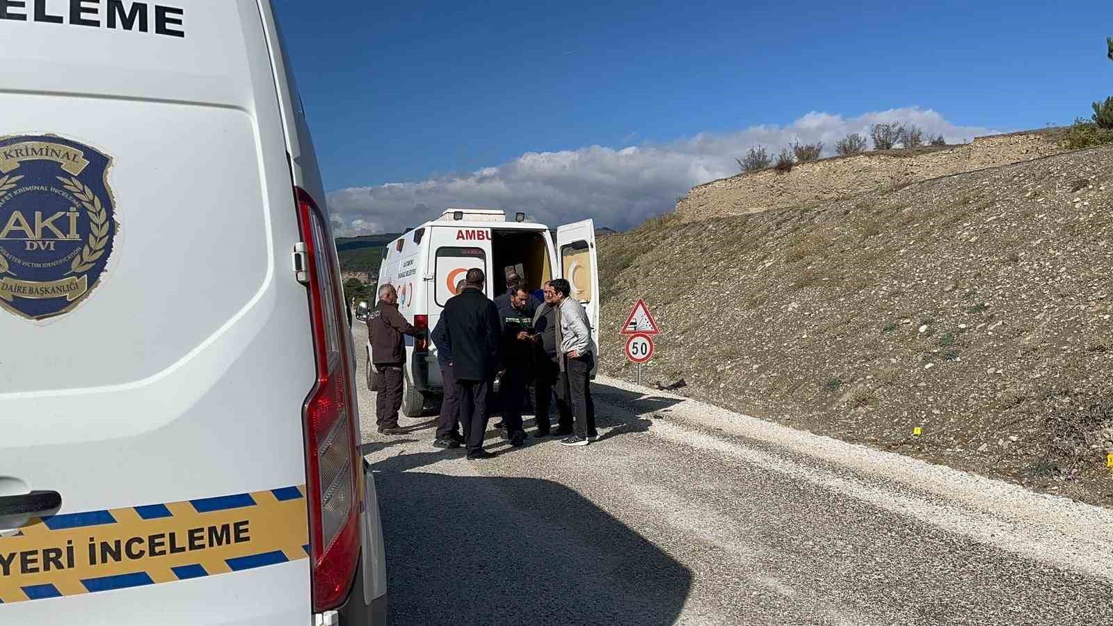 kastamonuda-aracin-carptigi-vatandasin-cenazesi-yol-kenarinda-bulundu