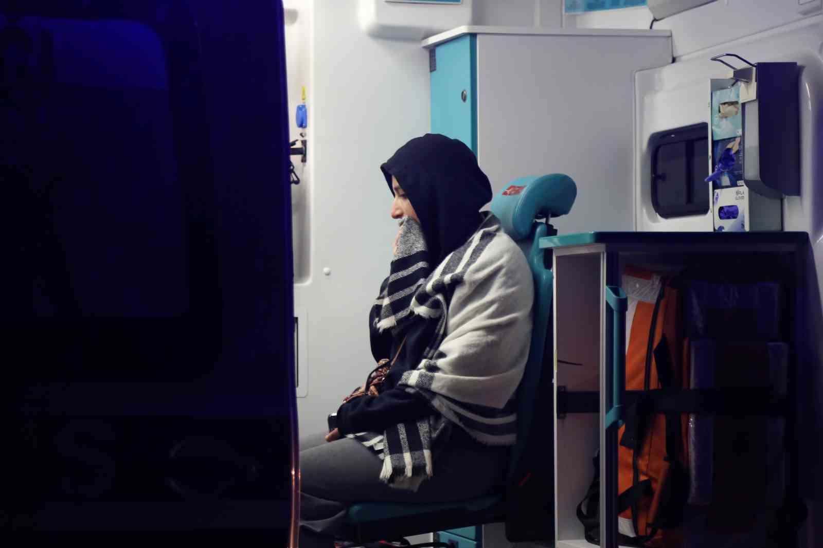 kastamonuda-tur-midibusu-devrildi-24-kisi-yaralandi