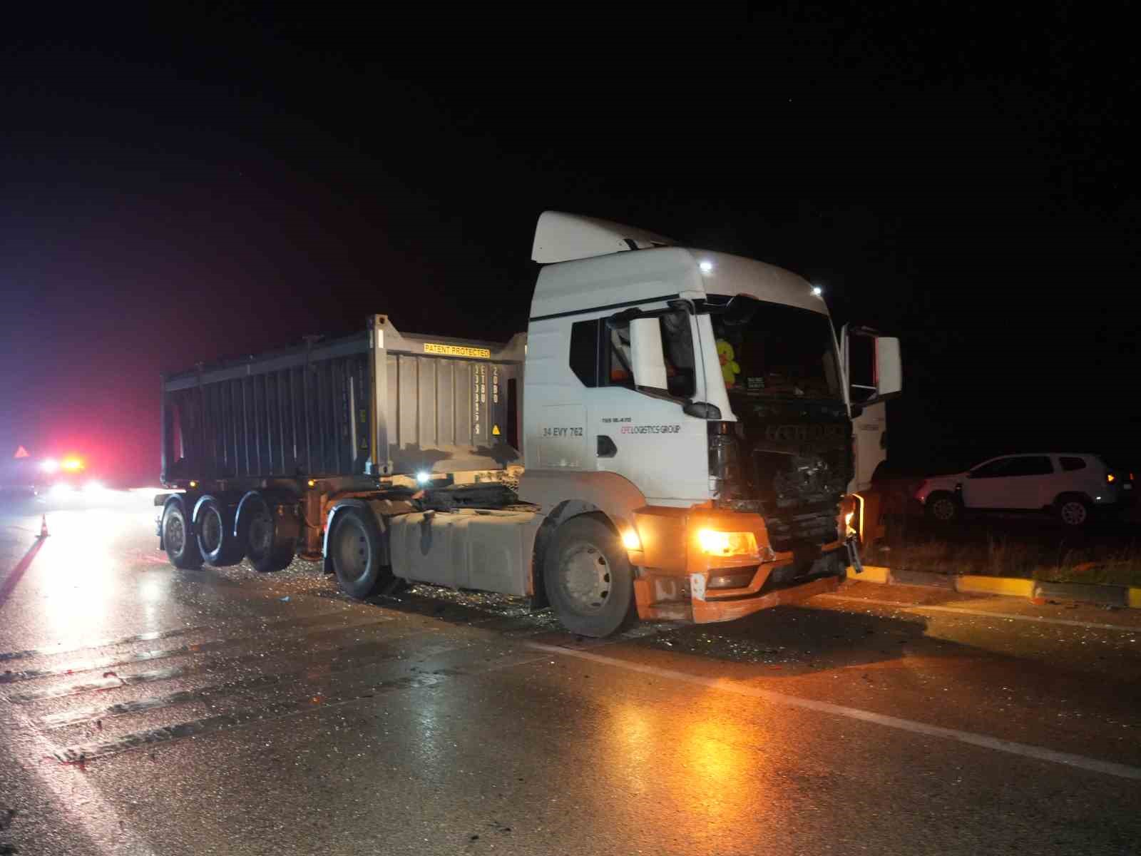 kastamonuda-zincirleme-trafik-kazasinda-tofas-hurda-yiginina-dondu